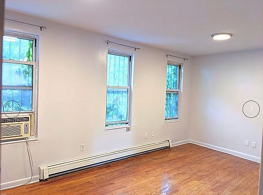2nd image of 13 Oliver St #2