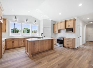 958 S Almond St, Nampa, ID 83686