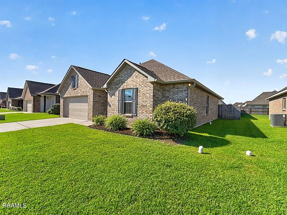 2nd image of 118 Alpine Meadows Ln