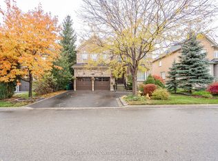 26 Emperor Dr, Brampton, ON L6P 1X5