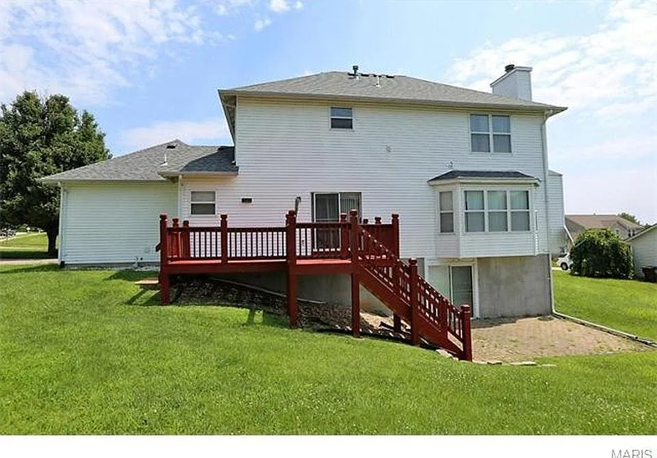 Building Photo - 1862 Summitview Dr