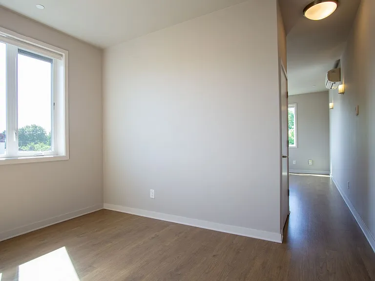 2250 NE Glisan St #410 — Photo 8