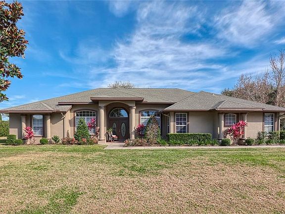 5th image of 9510 Meadowcrest Ln