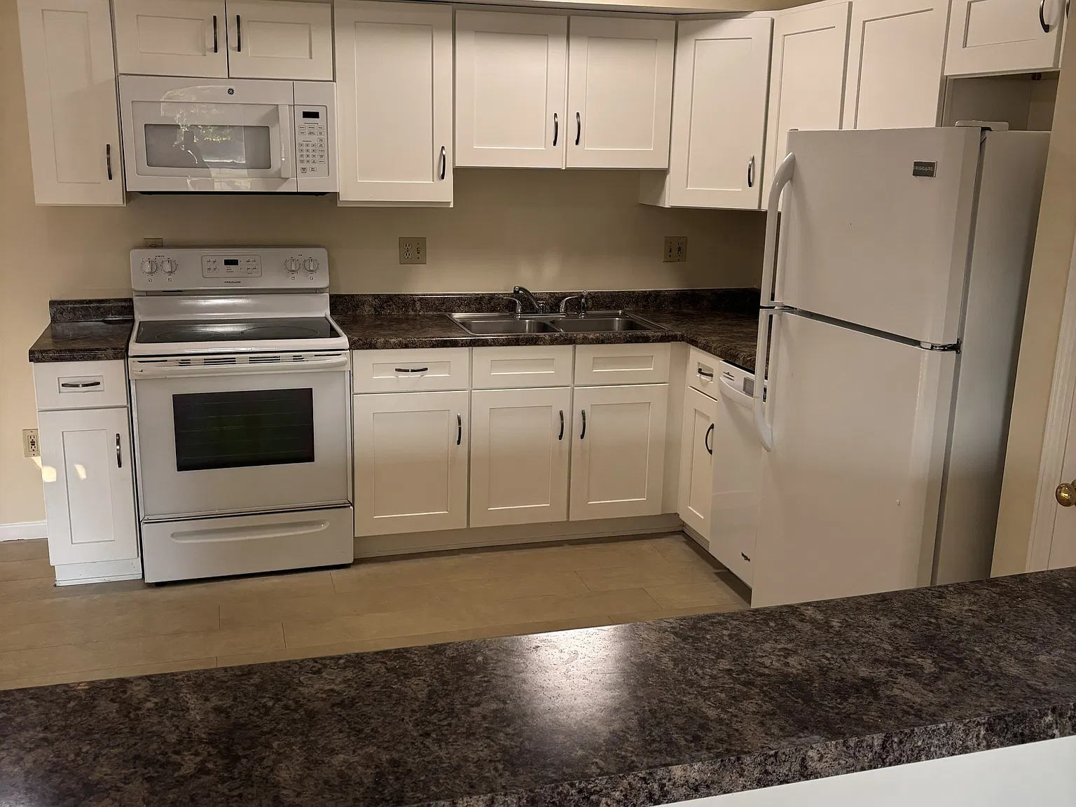 1513 Whitehall Blvd — Photo 1