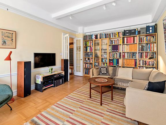 3rd image of 710 W End Ave #7E