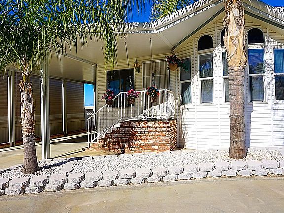 4th image of 1295 S Cawston Ave Spc 17