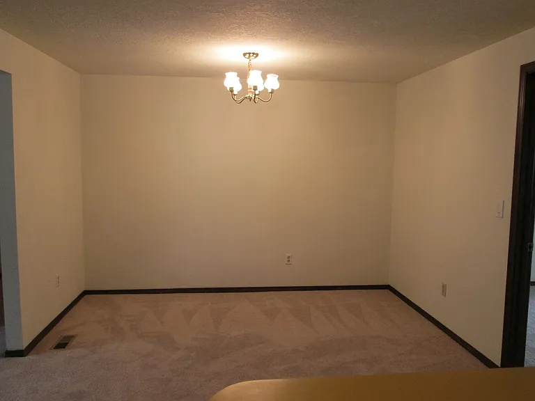 17640 SW Wright St — Photo 5