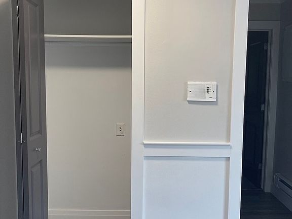 4th image of 340 Campbell Ave Unit 204