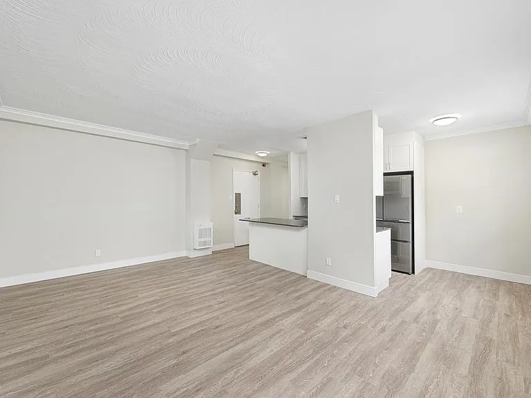 115 Dowling Ave #101 — Photo 13