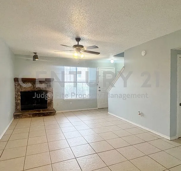 2817 Wimbledon Ct #A — Photo 2