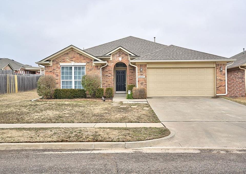 1st image of 2417 Lone Oak Dr