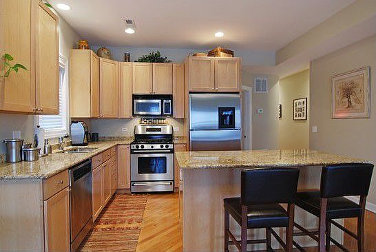 2nd image of 3751 N Ashland Ave #2N