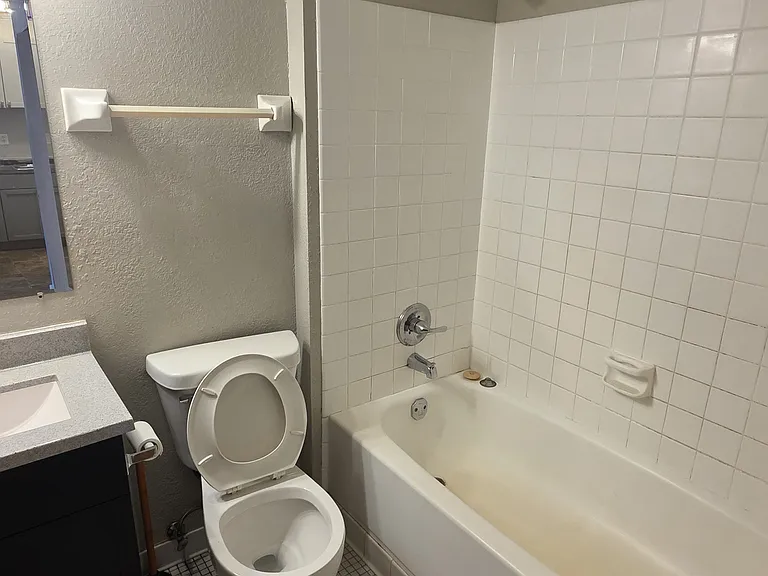 7th Place Apartments — Photo 45