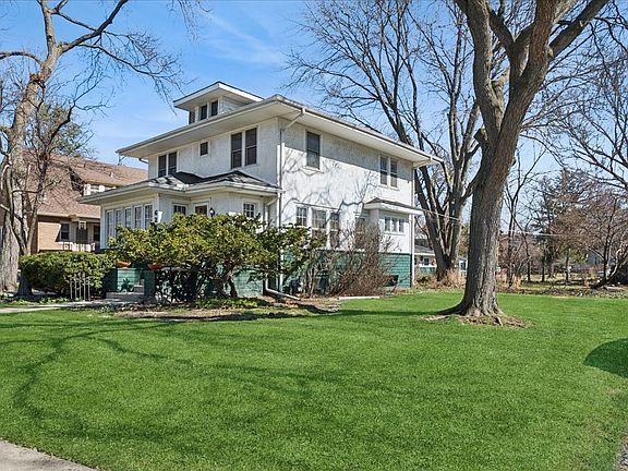 3rd image of 625 Arlington Ave