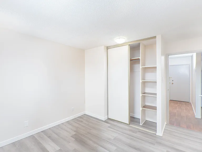 2120 Southland Dr SW — Photo 19