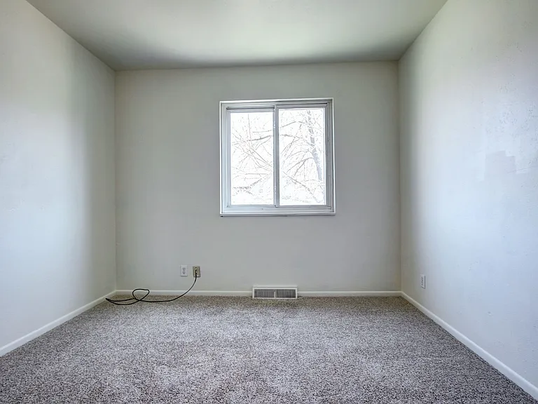 2911 S Clarkson St — Photo 18