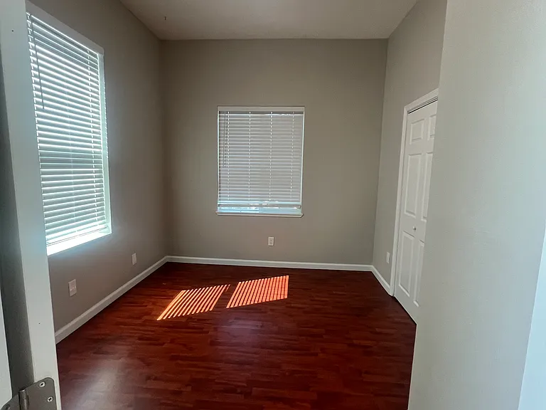 1820 V St #4 — Photo 8