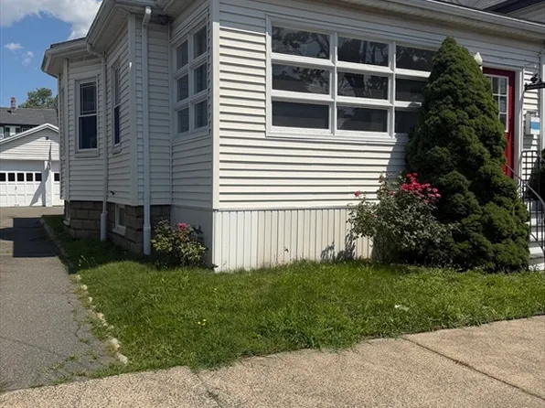 55 Addison Ave, Lynn, MA 01902
