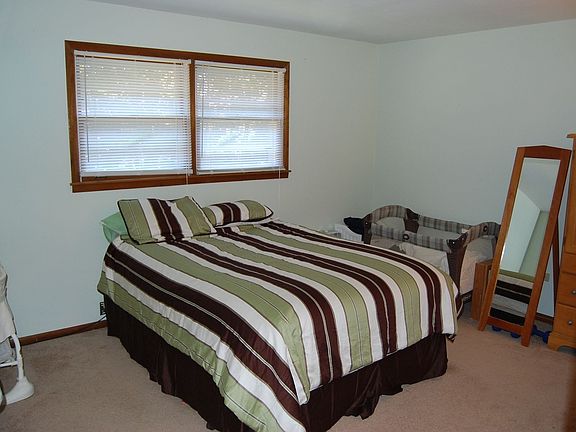 3rd image of 15231 Woodmar Ave