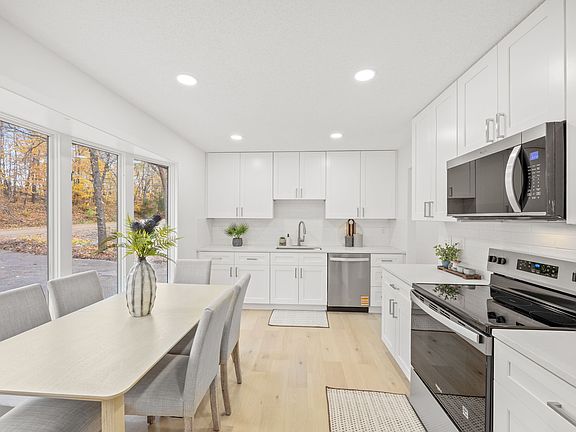 5th image of 1176 Jaber Ave SE