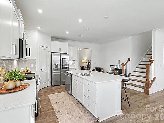 3rd image of 13105 Sudwick Ln