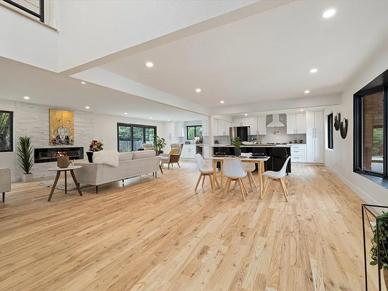 Open Concept and solid hard wood oak floors