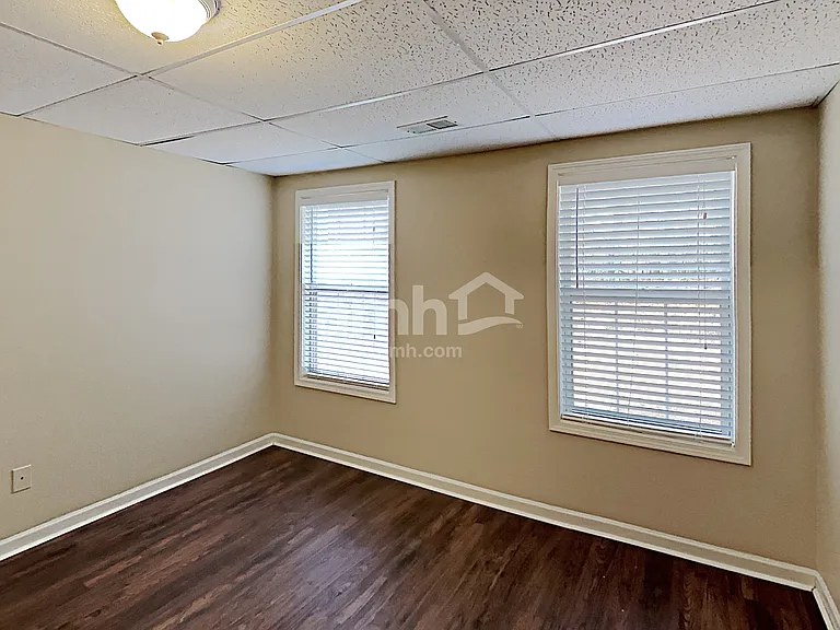 4865 Lake Park Ln — Photo 18
