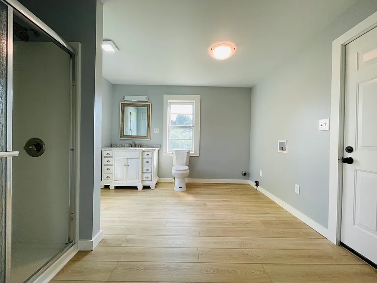 123 Douglas St — Photo 14