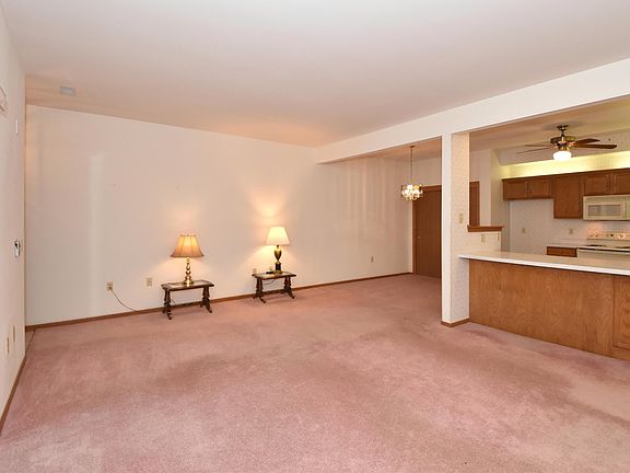 3rd image of 6208 S Creekside Dr