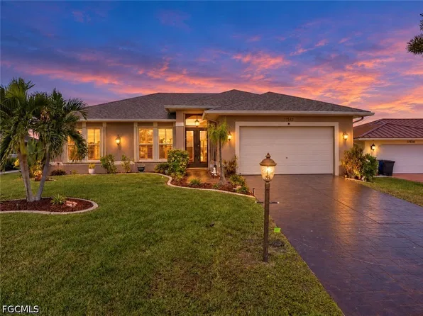 17542 Corallina Dr, Matlacha Isles, FL 33991