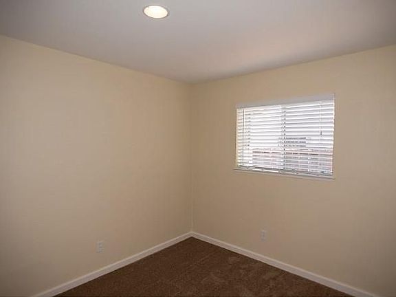 4th image of 2582 Meadow Wood Cir