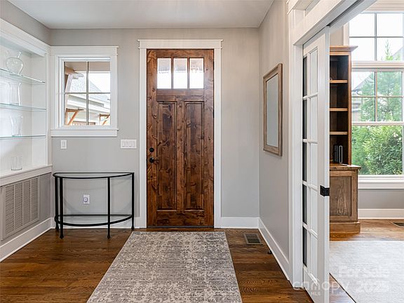 5th image of 48 Hallett Ct