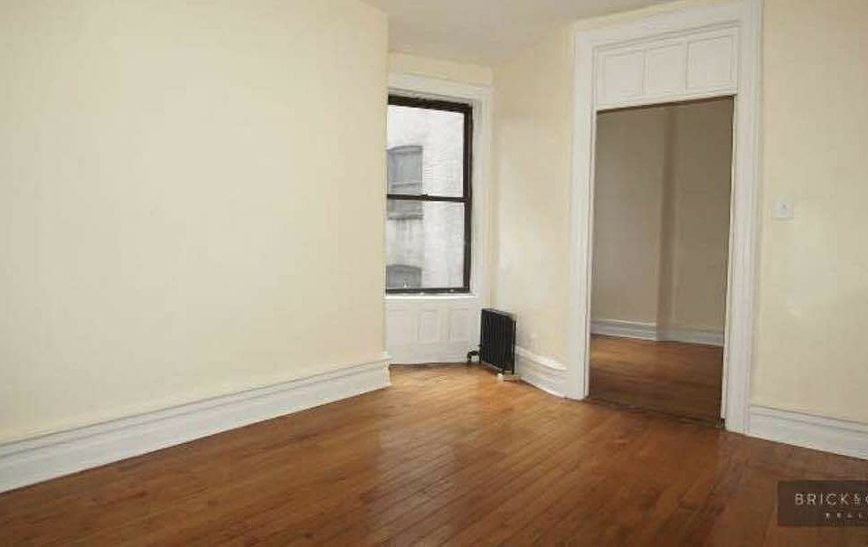 1st image of 2224 Amsterdam Ave APT 32