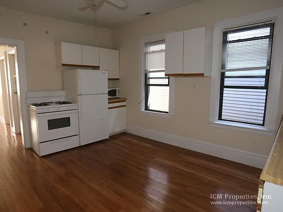 3rd image of 2254 N Southport Ave #N2j2