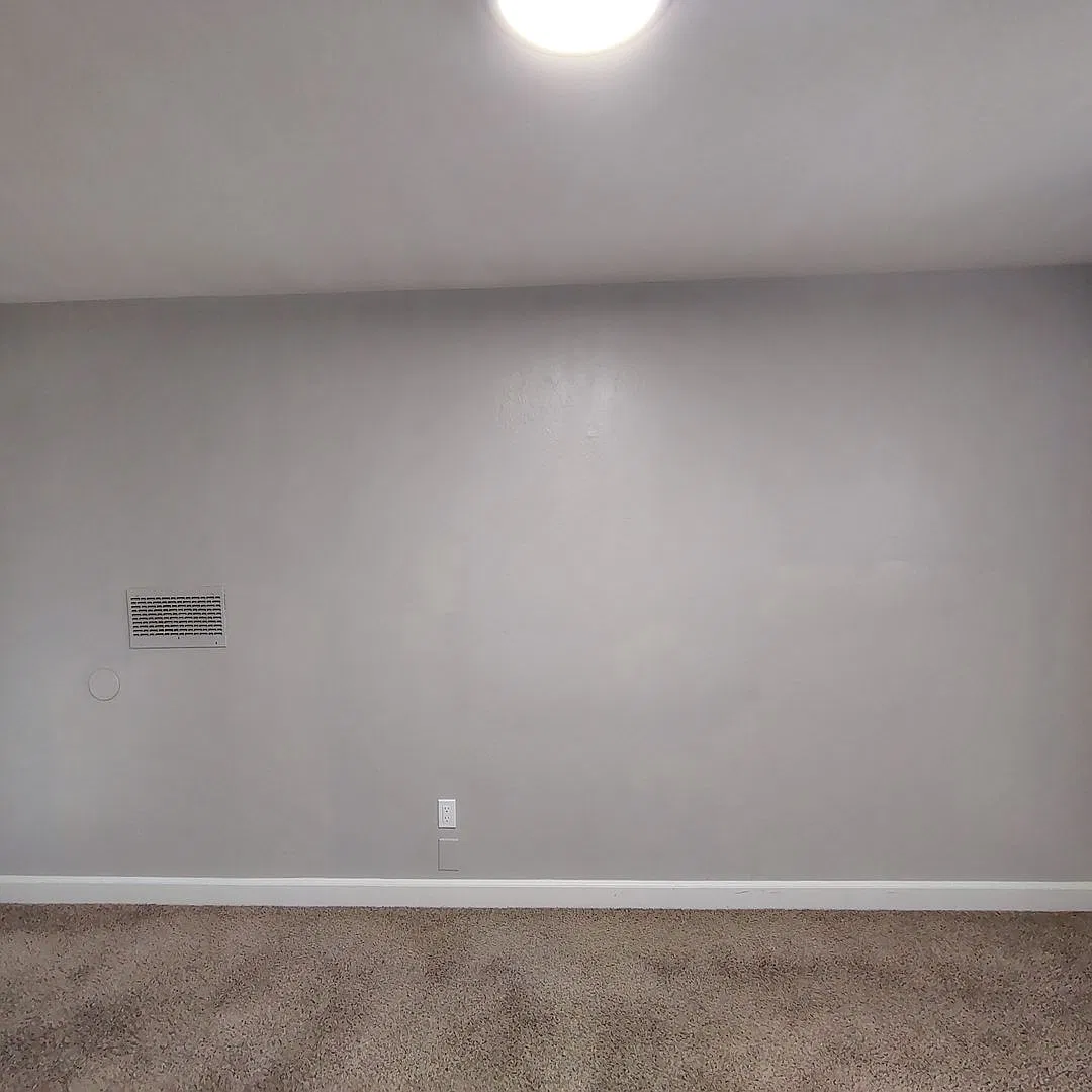 Parkwood Square Apartments — Photo 3