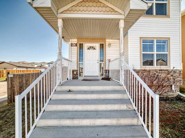 52 W Taralake St NE, Calgary, AB T3J 0J5