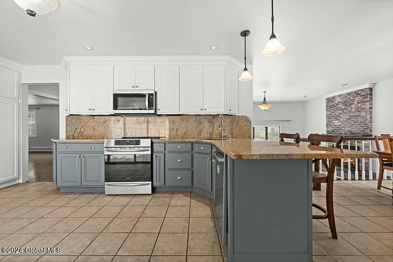 5th image of 3091 New Scotland Road
