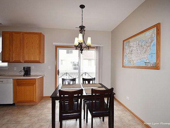 5th image of 1737 Fieldstone Dr N