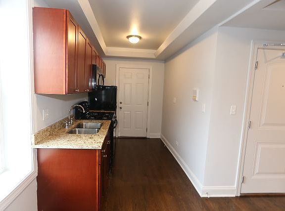 3rd image of 7728 N Ashland Ave #D2