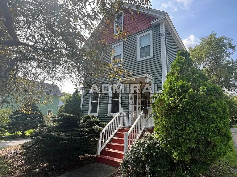 8 Maple St — Photo 20
