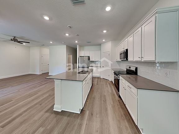 4th image of 2247 Dablon Ct