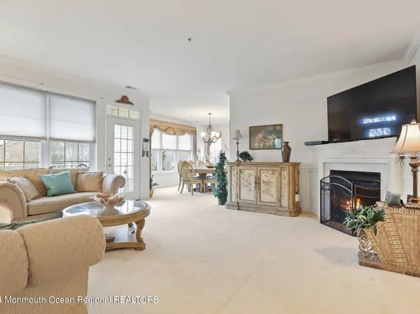 685 Saint Andrews Place, Manalapan, NJ 07726