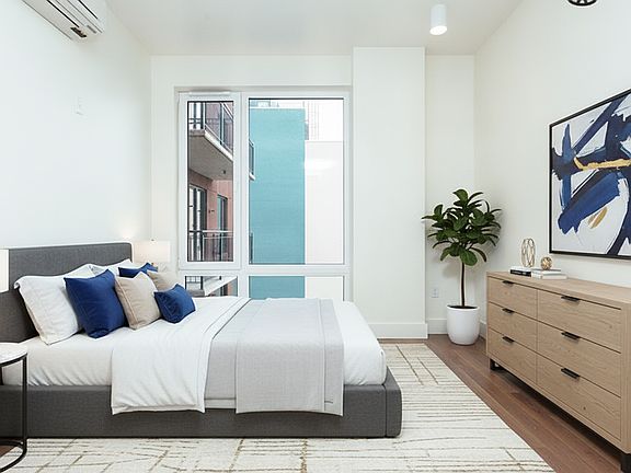 2nd image of 1068 Fulton St #7F