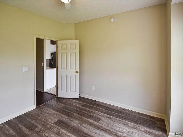 1691 Rambling Brook Ln — Photo 42