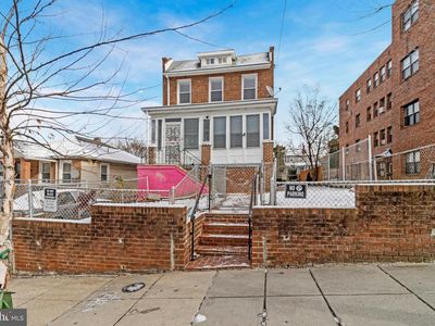 921 48th St NE, Washington, DC, 20019