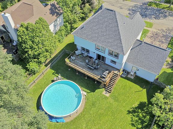 3rd image of 311 Tanager Dr