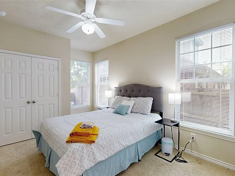 4307 Spring Hill Dr — Photo 18