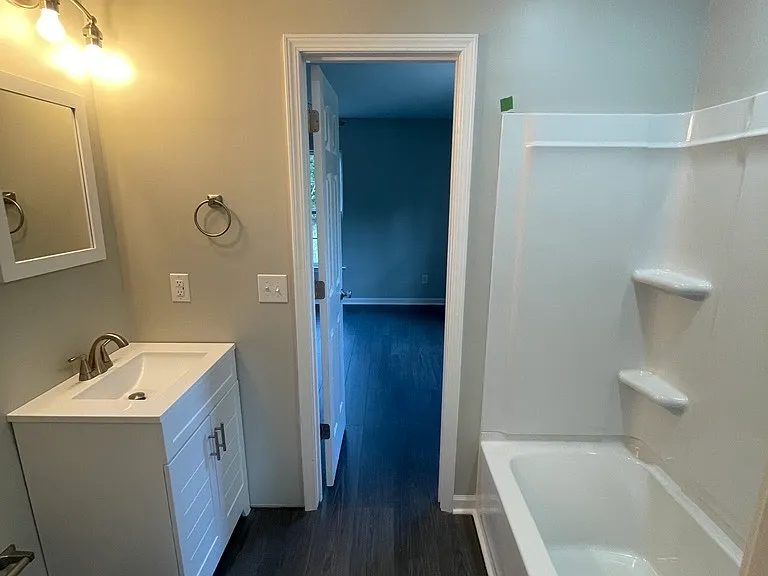 1006 Crystal Springs Dr — Photo 4