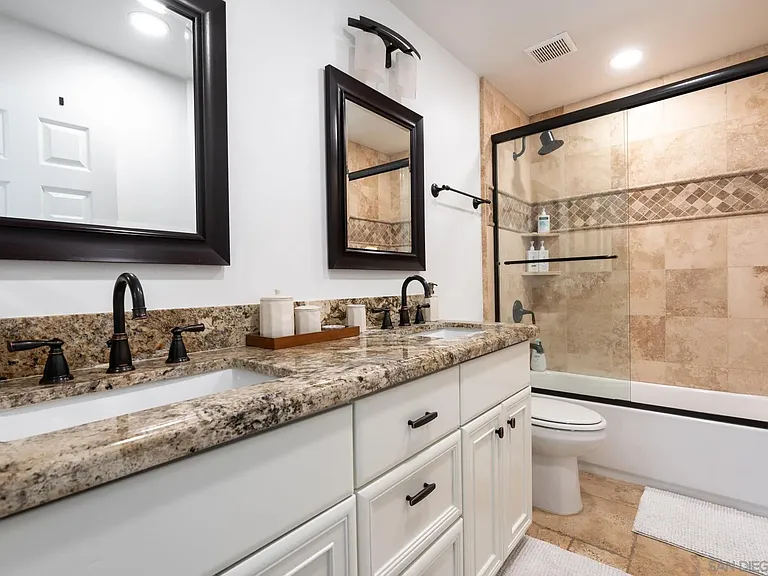 241 S Sierra Ave — Photo 29
