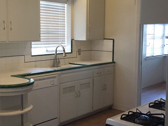 Spacious Kitchen